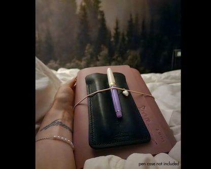 Limited trifold with 3 pockets "Mauve no.9" (pre-order handmade to order)