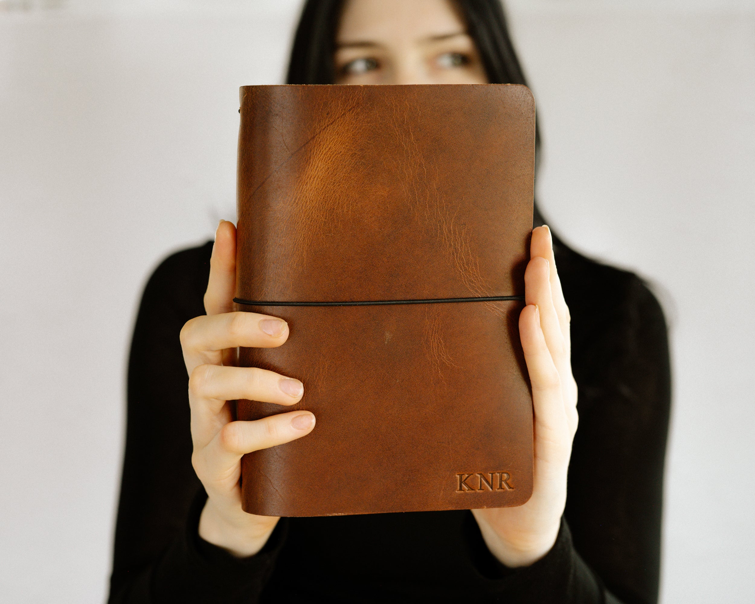 Refillable Leather Notebook with Elastic closure (Raw edges/classic)