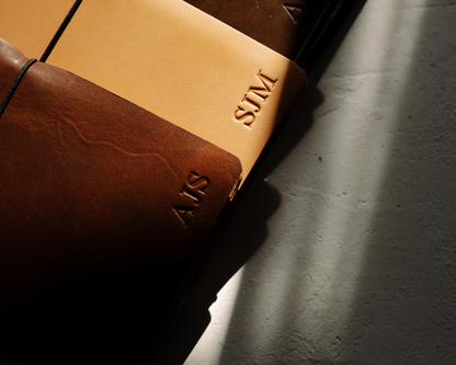 REFILLABLE Leather Notebook / Sketchbook with Elastic Closure - Black