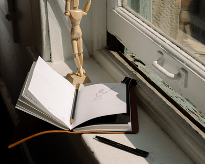 REFILLABLE Leather Notebook / Sketchbook with Elastic Closure - Black