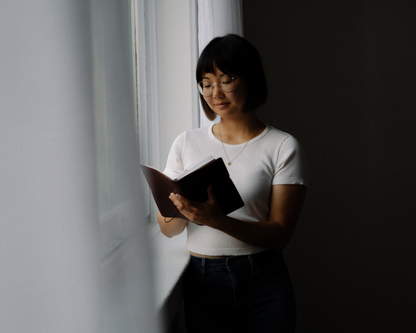 REFILLABLE Leather Notebook / Sketchbook with Elastic Closure - Black